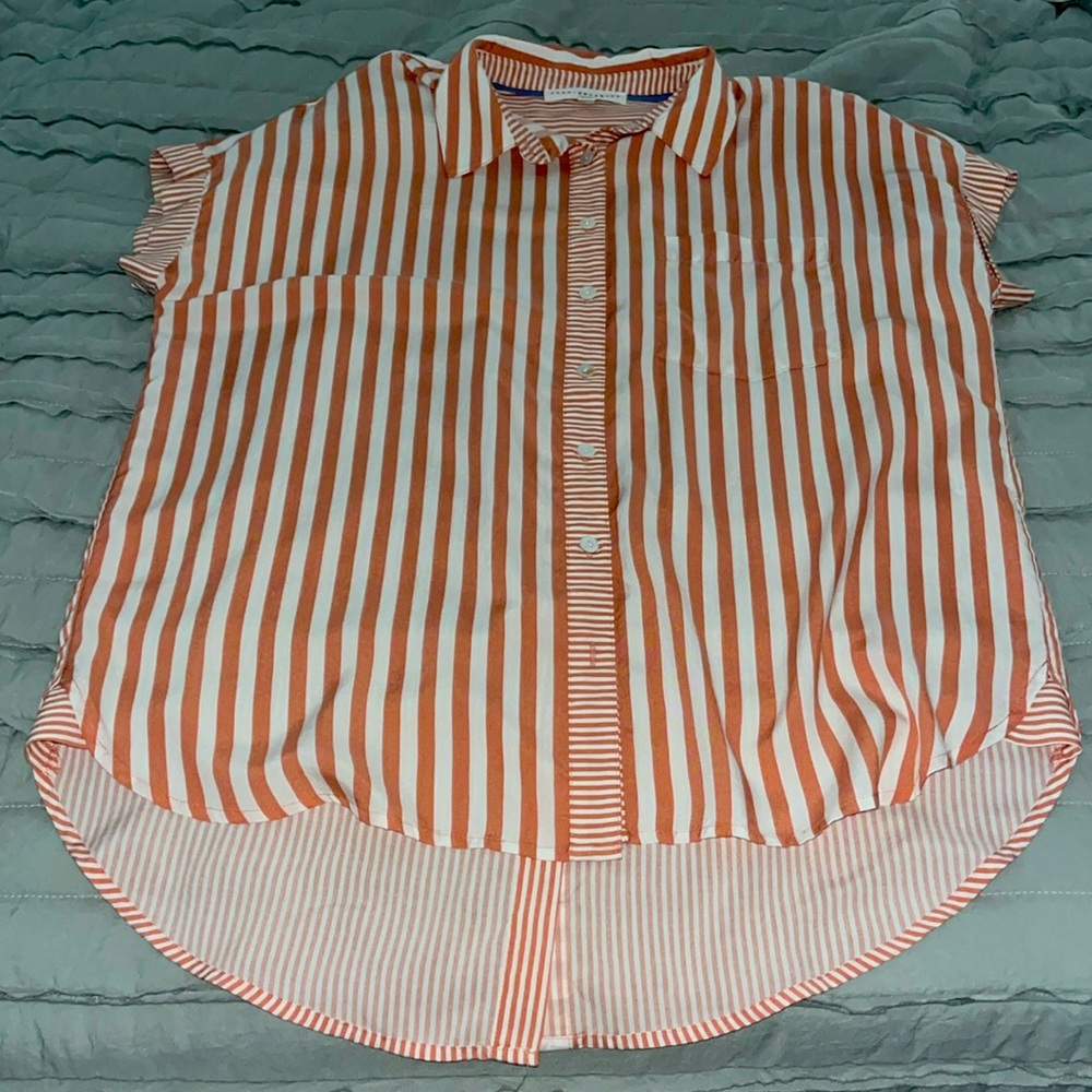 NWOT WOMENS BUTTON DOWN STRIPPED SHORT SLEEVE SIZE M TOP